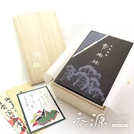 Hand paperback