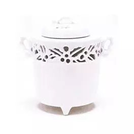 White porcelain laurel