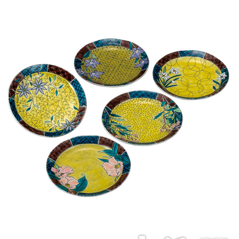 Kutani ware plate set