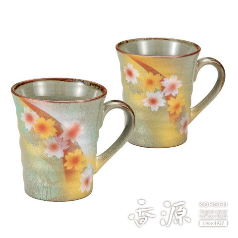 Kutani ware pair mug