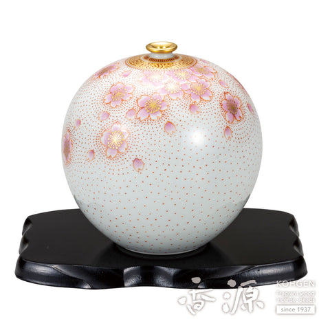 Kutani ware vase