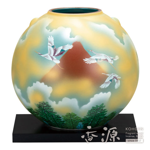 Kutani ware vase