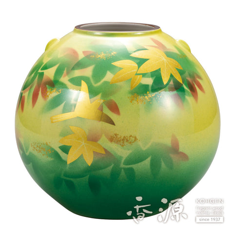 Kutani ware vase