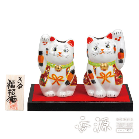 Kutani ware beckoning cat