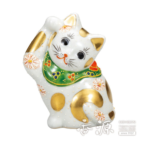 Kutani ware ear scratching cat
