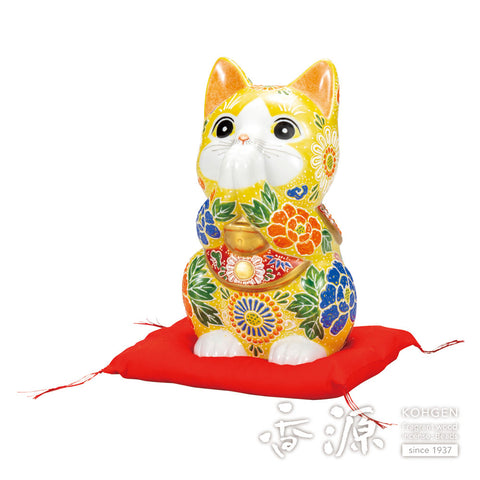 Kutani ware prayer cat