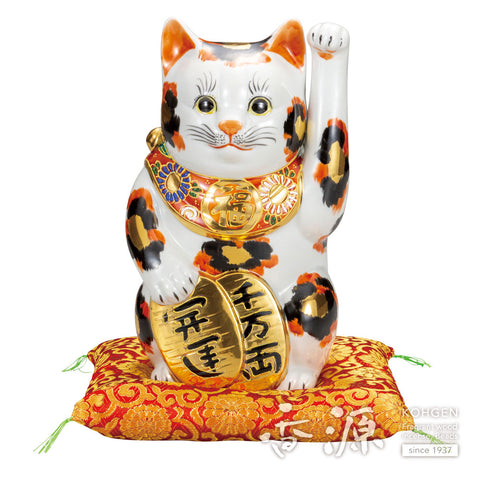 Kutani ware beckoning cat