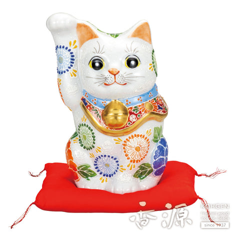 Kutani ware beckoning cat