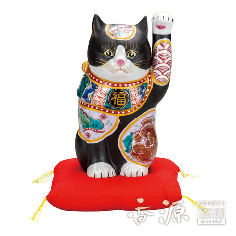 Kutani ware beckoning cat