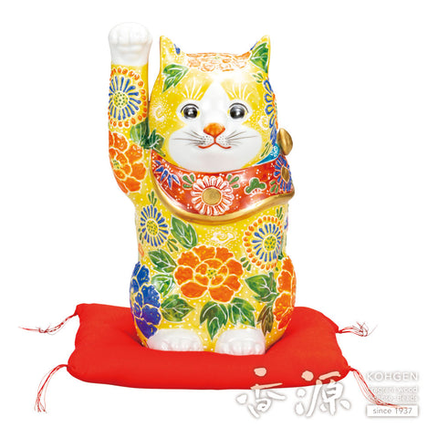 Kutani ware beckoning cat