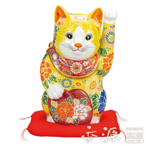 Kutani ware beckoning cat