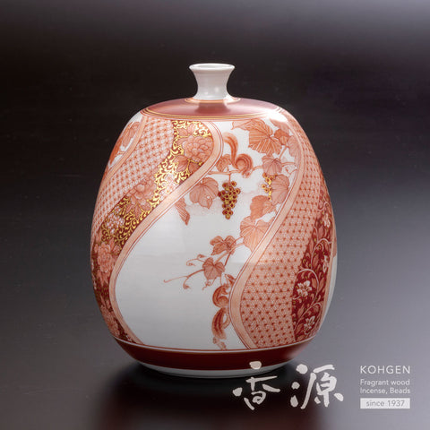 Kutani ware vase