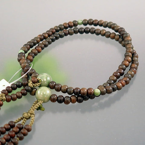 Men's rosary, green sandalwood, Dokusan-tama style, Nichiren (Hokke) sect, Fukakusa tassel
