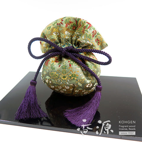 Gyokushodo Hanakosode Fragrance Sachet for Floor Placement