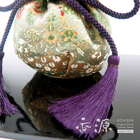 Gyokushodo Hanakosode Fragrance Sachet for Floor Placement