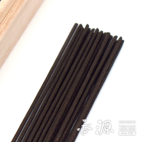 Seijudo Incense Sticks, Shiragiku, Agarwood