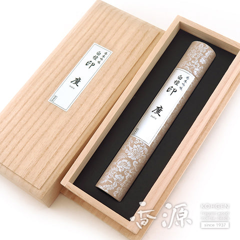 Selection of fragrant wood