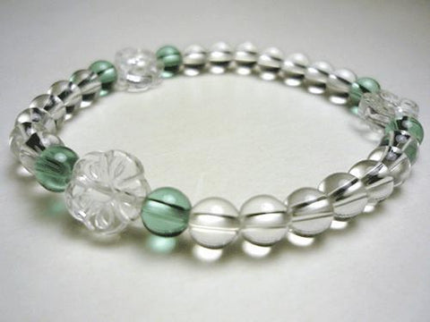 Crystal flower-carved bracelet with green quartz