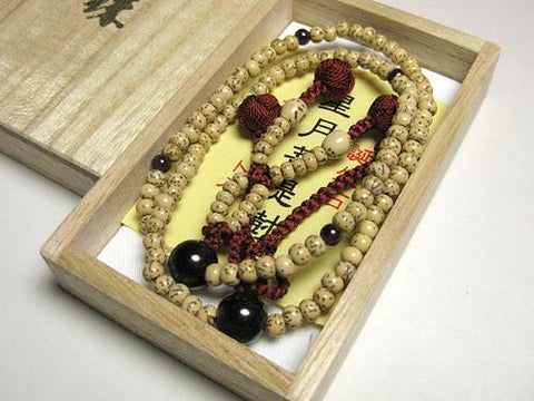 Garnet Formal Prayer Beads Bracelet 633v067000000 - stone close-up