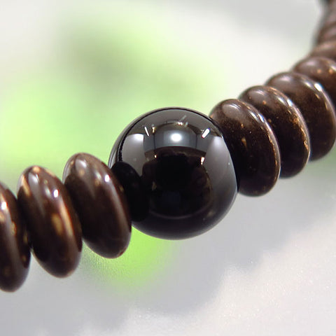 Coconut wood flat bead bracelet, black onyx combination
