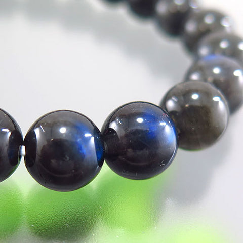 Black Labradorite 9mm Bead Bracelet Straight 633y029000000 - close-up 2