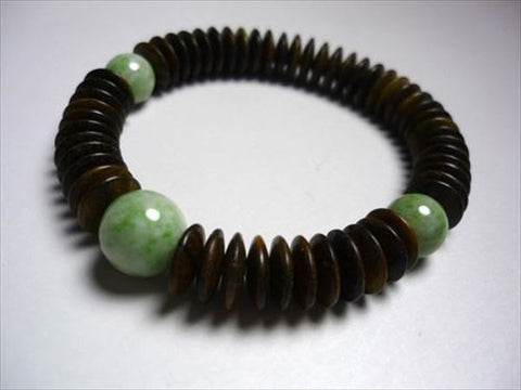 Green sandalwood bracelet with Dushan Jade