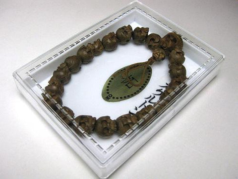 Boxwood skull-carved bracelet