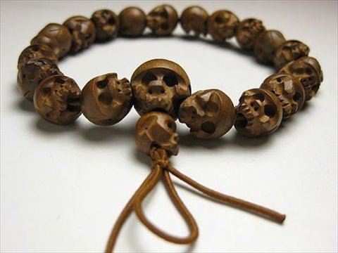 Boxwood skull-carved bracelet