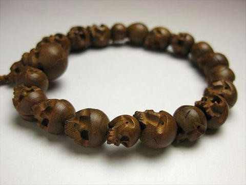 Boxwood skull-carved bracelet