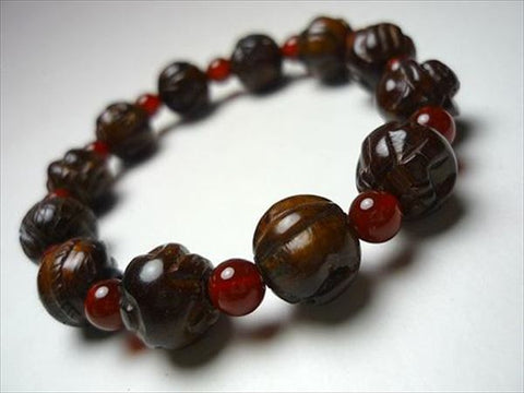 Marimo chinese zodiac carved bracelet