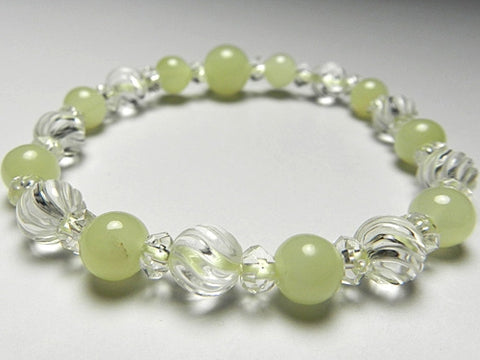 Green onyx 7mm bead bracelet with crystal spiral cut