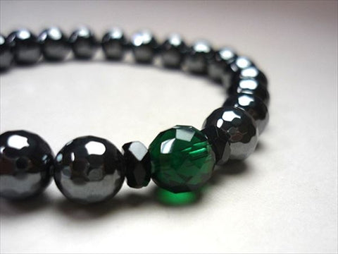 Hematite 8mm bead bracelet, 128 facets, green quartz and black onyx