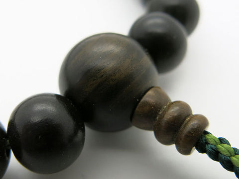 Men's Prayer Beads, Green Sandalwood, 22 Beads, Uniform Finish, Bonten Tassel