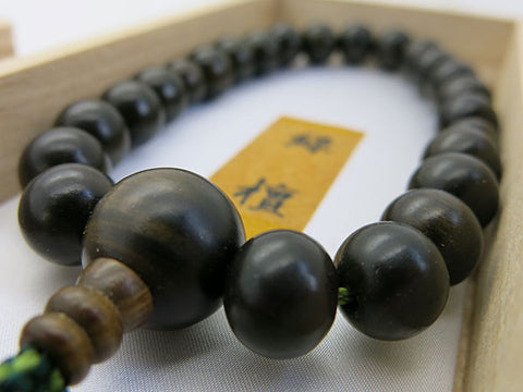 Men's Prayer Beads, Green Sandalwood, 22 Beads, Uniform Finish, Bonten Tassel