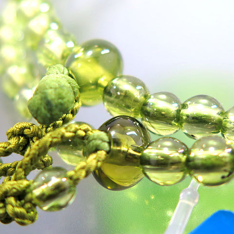 Women's Peridot Prayer Beads, Universal Eight-Sect Style