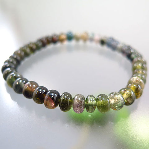 Green tourmaline tangerine-cut bead bracelet, straight, limited edition
