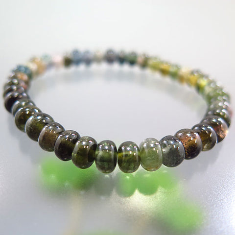 Green tourmaline tangerine-cut bead bracelet, straight, limited edition