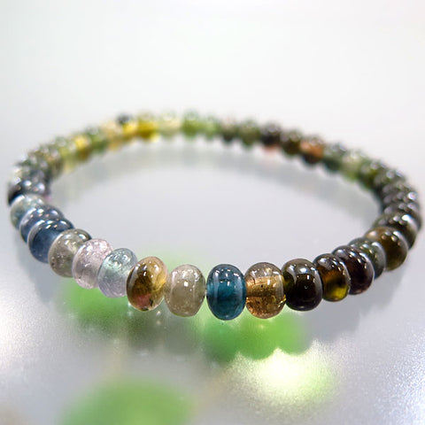 Green tourmaline tangerine-cut bead bracelet, straight, limited edition