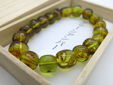 Green amber baroque-cut bracelet, straight
