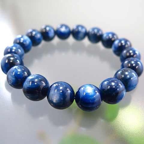 Highest-quality kyanite 12mm beads bracelet, straight