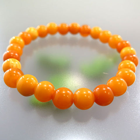 Aged Amber 8mm Bead Bracelet Straight 9903400000000 - close-up 2