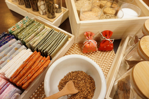 Holding of an incense experience at aspecialty store