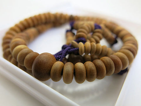 Nichiren sect formal bracelet, Indian Mysore sandalwood, purple thread