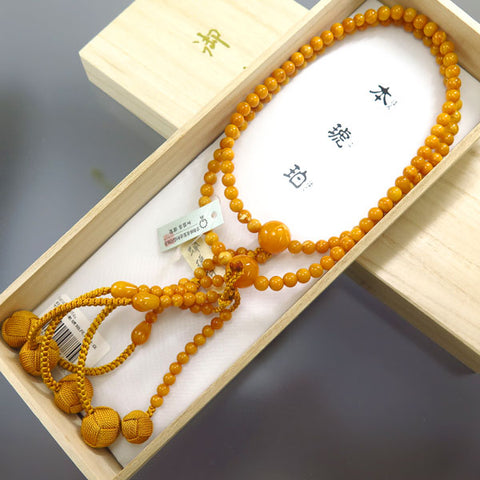 Men's prayer beads, Nichiren sect, aged amber