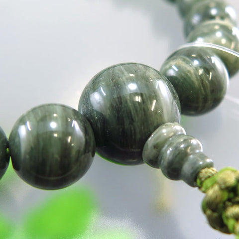 Men's prayer beads, green patterned stone