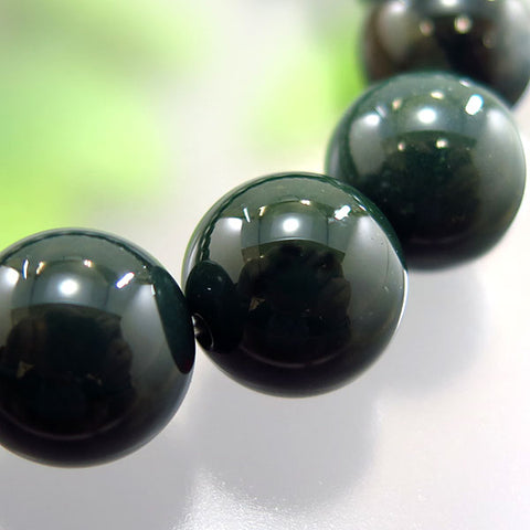 Bloodstone 12mm Bead Bracelet Q666112010000 - close-up