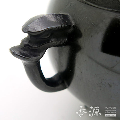 Takaoka Metalwork Hoju lion lid Incense Burner