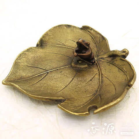 Takaoka Metalwork Frog Incense Holder, Frog on Grapes (Large)