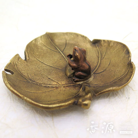 Takaoka Metalwork Frog Incense Holder, Frog on Grapes (Large)