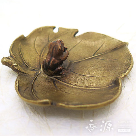 Takaoka Metalwork Frog Incense Holder, Frog on Grapes (Large)